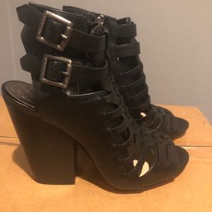 VINCE CAMUTO BLACK BLOCK HEELS